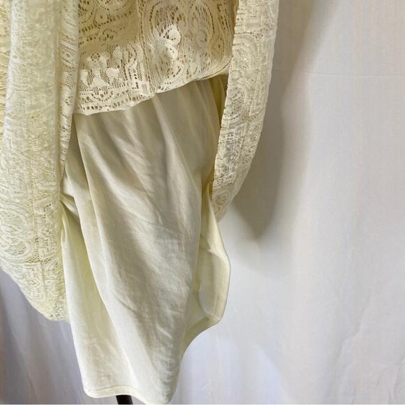 American Eagle Outfitters cream lace with long bell sleeve dress, size small - Picture 6 of 14